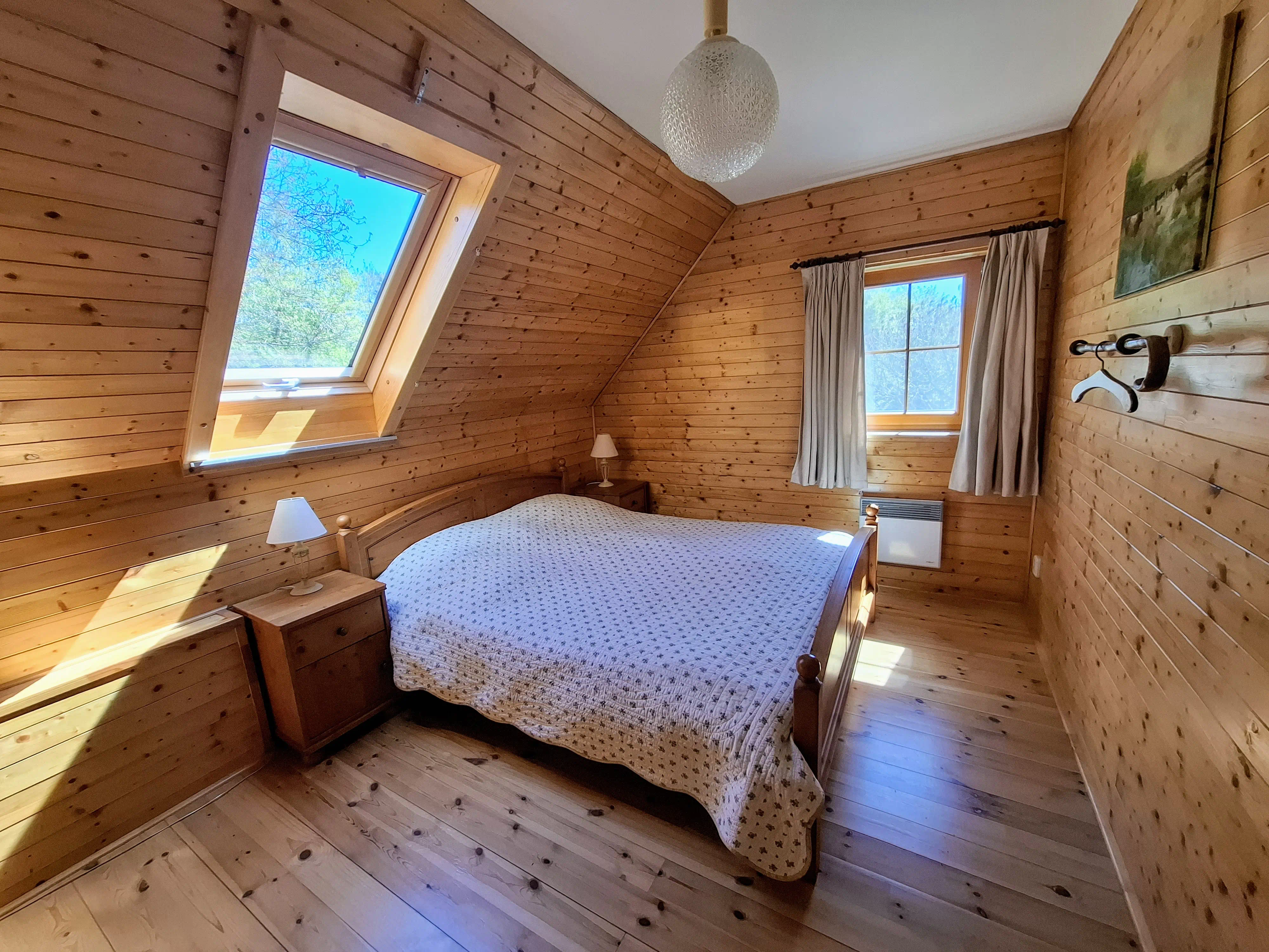 Slaapkamer van groot huis, Tjechie, Tsjechische Republiek.